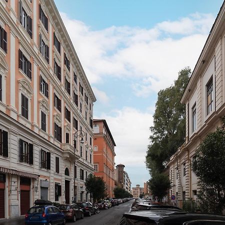 Terme Di Traiano Apartment - 10 Min Dal Colosseo Rome Bagian luar foto