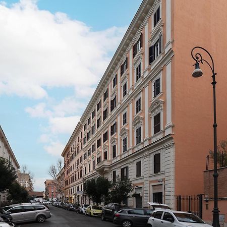 Terme Di Traiano Apartment - 10 Min Dal Colosseo Rome Bagian luar foto