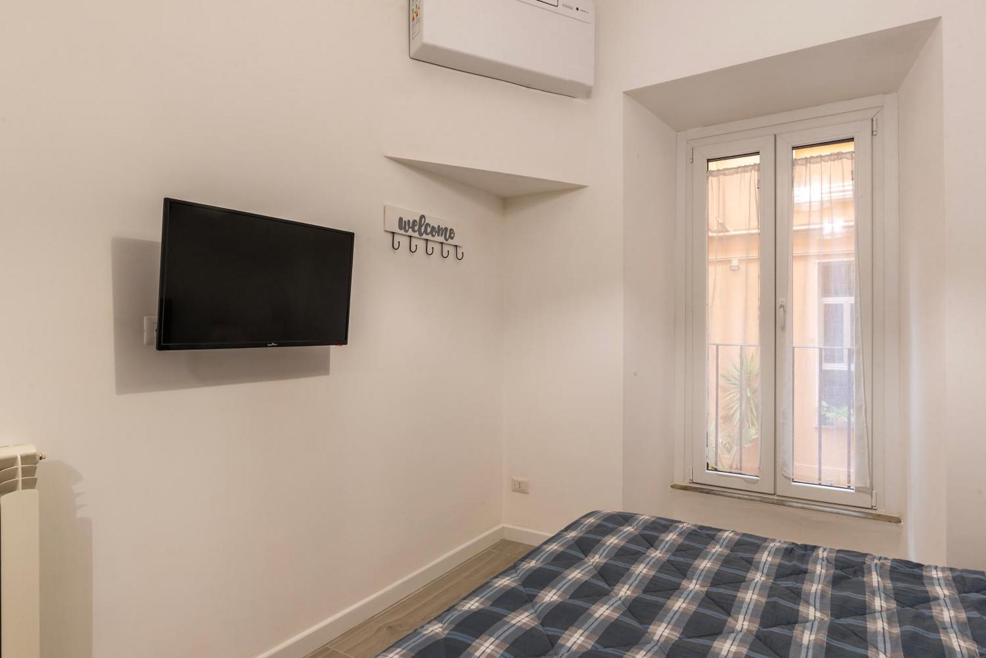 Terme Di Traiano Apartment - 10 Min Dal Colosseo Rome Bagian luar foto