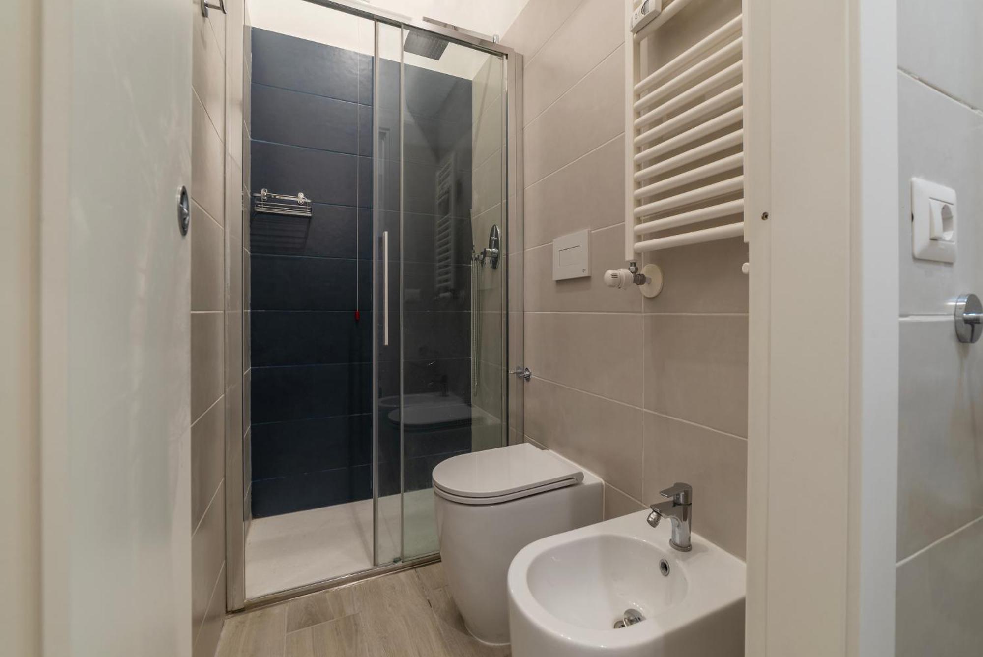 Terme Di Traiano Apartment - 10 Min Dal Colosseo Rome Bagian luar foto