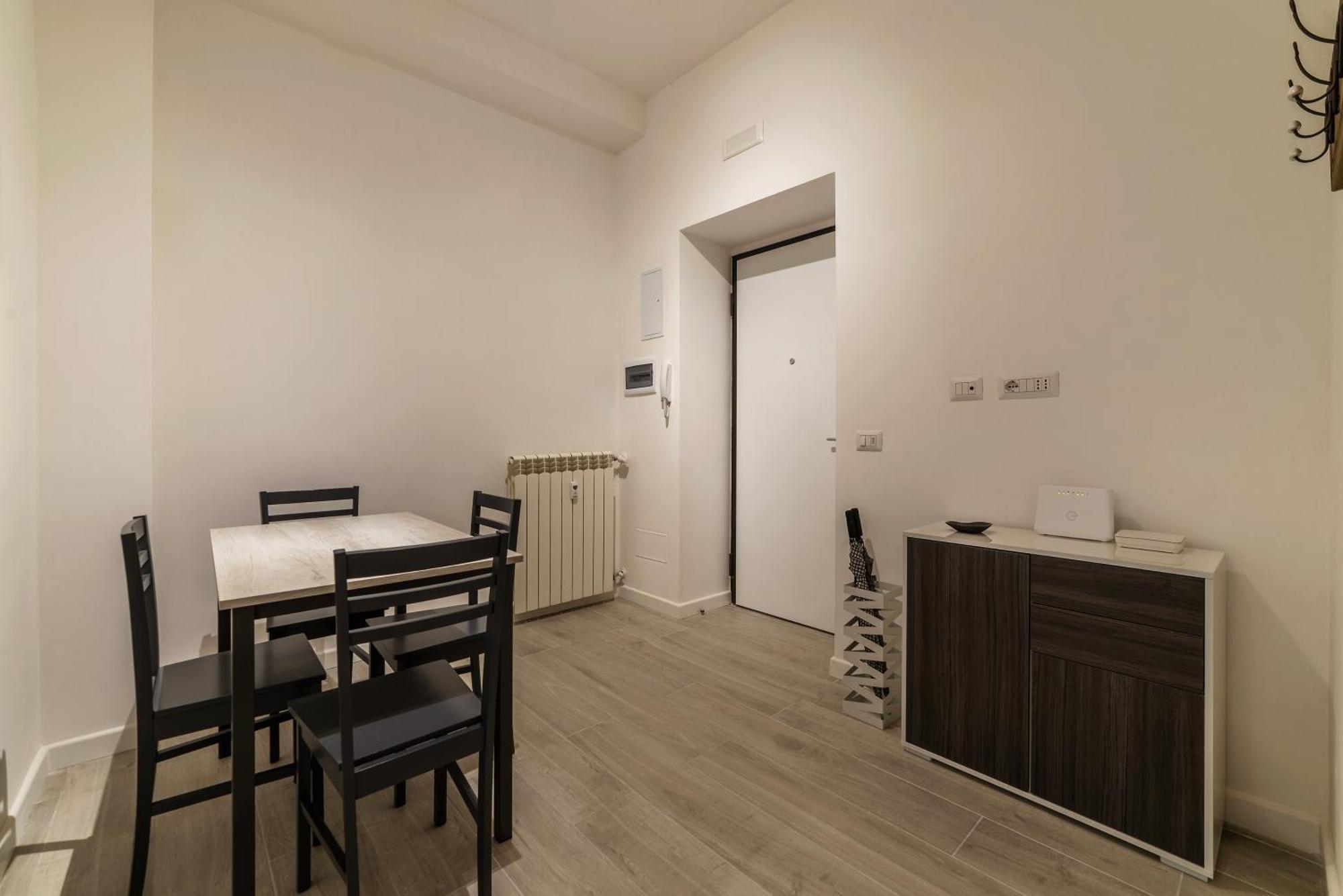 Terme Di Traiano Apartment - 10 Min Dal Colosseo Rome Bagian luar foto